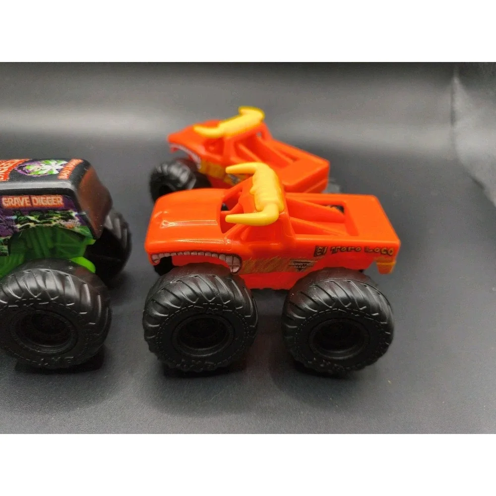 4-Spin Master Monster Jam 1:87 Scale Mini Collectible Monster Trucks 2024